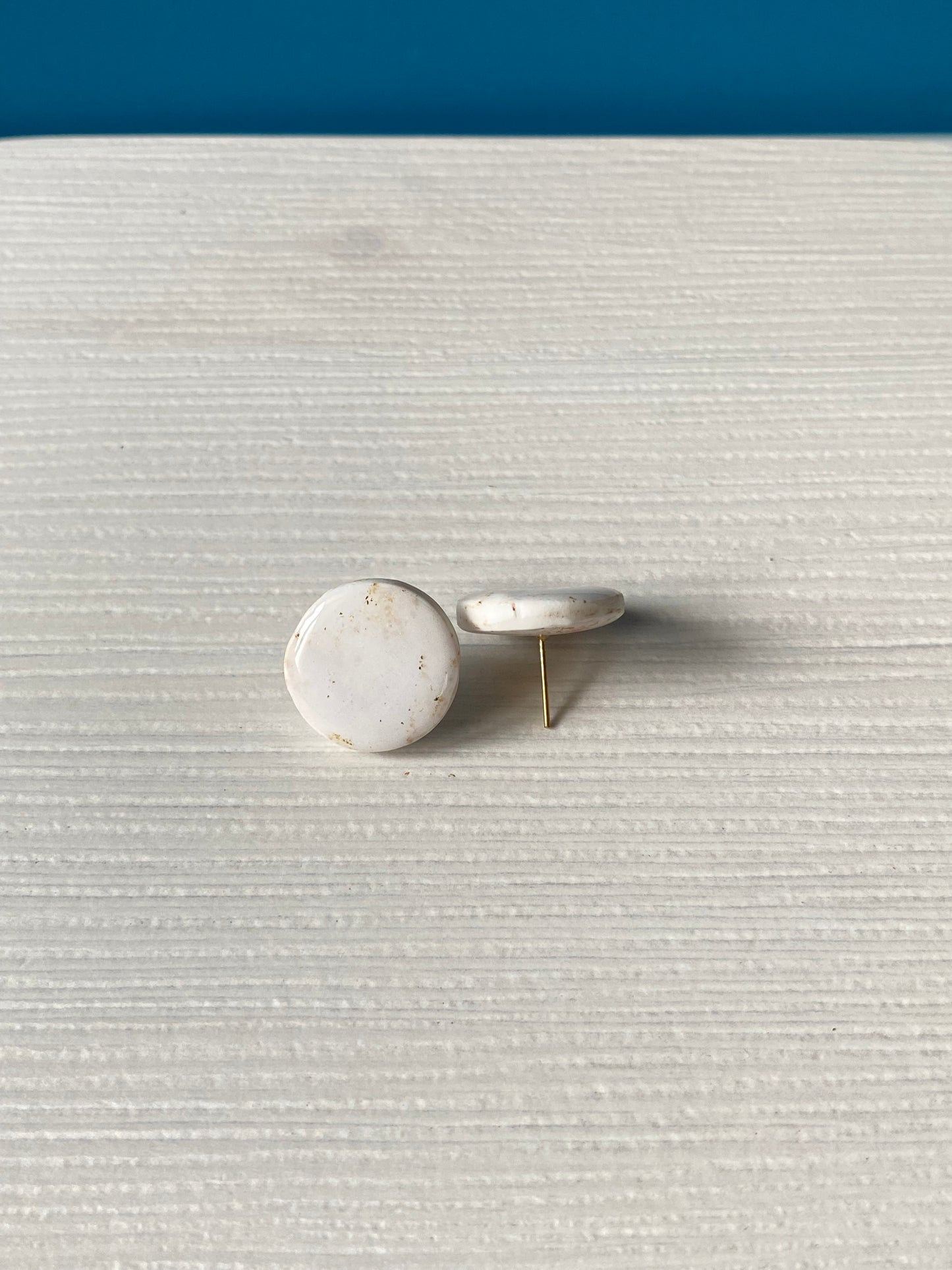 Orecchini LOBO TONDO BIANCO